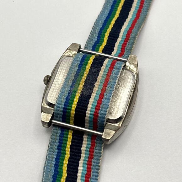 Retro Striped Silver Watch - Picture 5 of 5